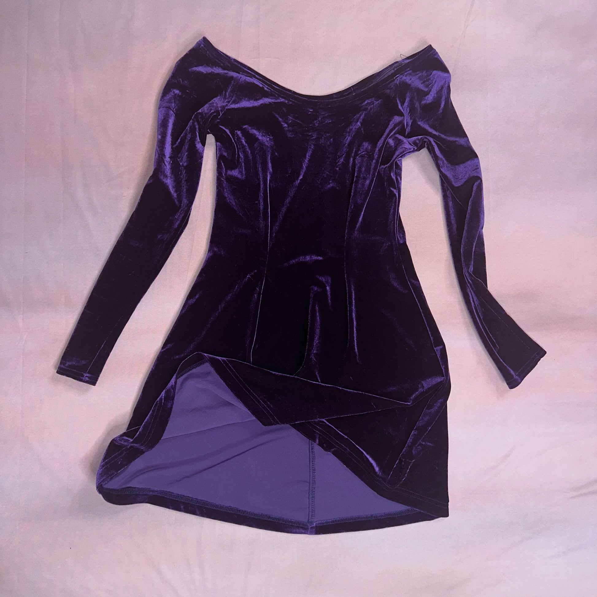 VINTAGE 90s PURPLE VELVET SKATER MINI DRESS VINTAGE 90s PURPLE VELVET SKATER MINI DRESS