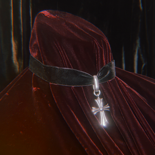 NOCTURNE BALLET CROSS CHOKER